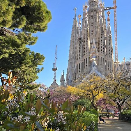 Barcelona4Seasons - Sagrada Familia Appartement Buitenkant foto